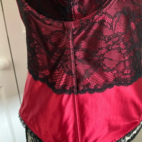 Cacique Red and Black Lace Bra - Picture 12 of 13